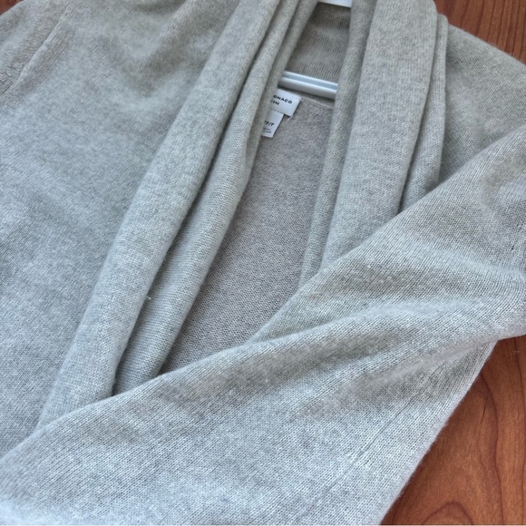 Club Monaco Cashmere cardigan size XS - Picture 4 of 5